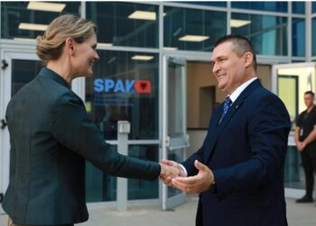 “Ne admirojmë përpjekjet e SPAK”, e dërguara e SHBA takon Dumanin