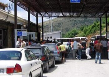 Sarandë, në 24 orët e fundit, mbi 7500 shqiptarë hynë në vendin tonë