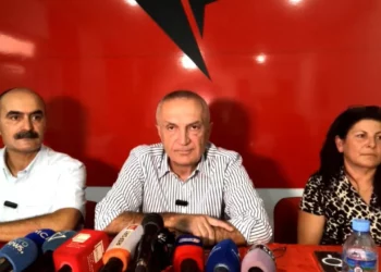 “SPAK organizatë terroriste”, Meta s’i kursen sulmet ndaj Dumanit: Donin të na bllokonin llogaritë bankare