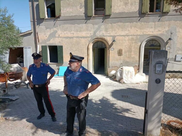 Konflikti për 5 mijë euro, shqiptari vritet me thikë në zemër, 4 të tjerë plagosen në Itali