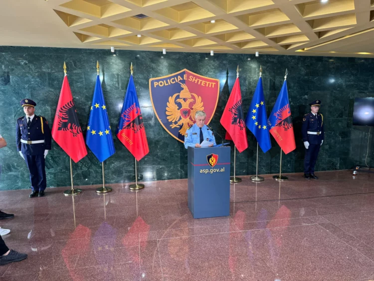 4 “cepat” e zotit Rrumbullaku