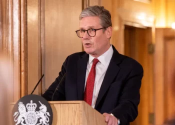 Protestat në Angli, qeveria britanike mbledh ekipin e krizës