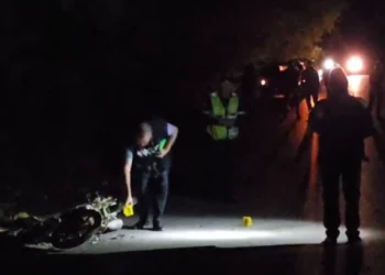 Aksident i rëndë në Fier mes dy motorëve, drejtuesit përfundojnë në spital