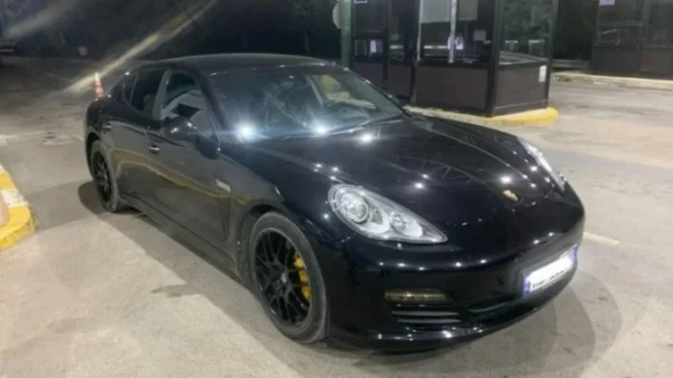 Tentoi të kalonte kufirin me Porsche Panamera të vjedhur, arrestohet 29-vjeçari shqiptar