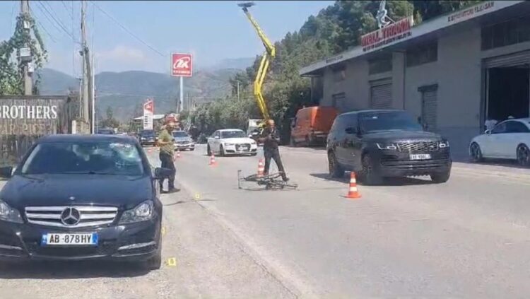 Aksident në aksin Elbasan-Librazhd, plagoset rëndë një person