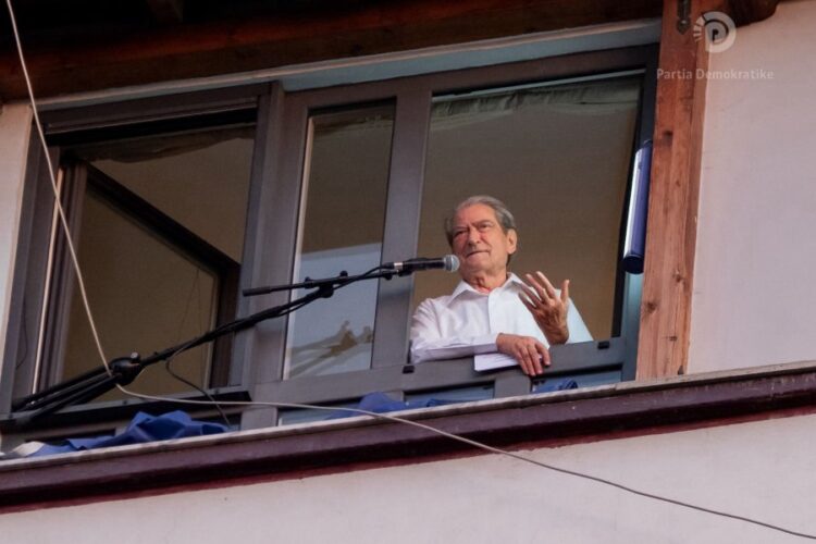 Berisha-Ramës: Nxirr autorizimin për eksportin e mbetjeve