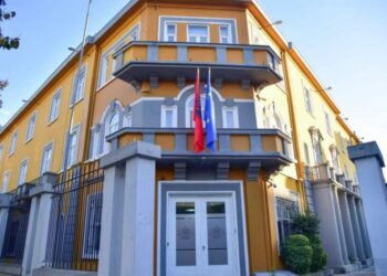 Vende të reja në Arsim, fryhet me 45% stafi i drejtorive rajonale dhe i Agjencisë