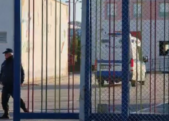 Kapet kanabis në burgun e Fierit, u tentua që të futej nga familjarja e të dënuarit