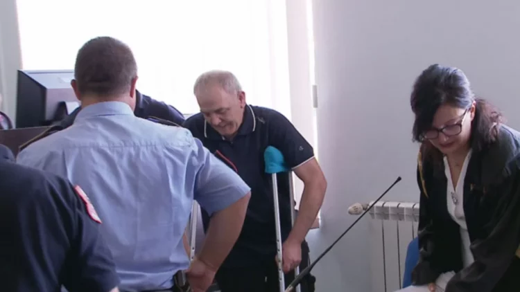 Ndërron jetë në QSUT “i forti i Vlorës”, ishte i dënuar me 25 vite burg për vrasje (Emri)