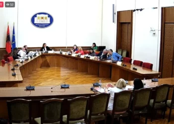 PS-PD arrin konsensusin, mandati i Xhaçkës do të shqyrtohet më 12 shtator në Kuvend