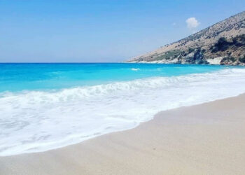 Fundjavë e nxehtë, mot i përshtatshëm për të shkuar në plazh