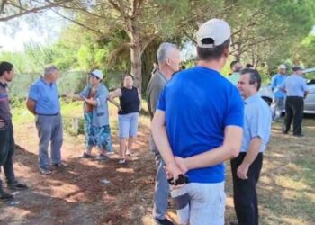 Banorët e Fierit në protestë: Absurde, paguajmë taksat dhe ujë nuk kemi
