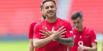 Sulmuesi i Kombëtares transferohet në Turqi, kontratë 3 vjeçare me klubin turk