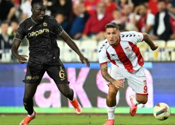 Trabzonspor tenton transferimin e Manajt