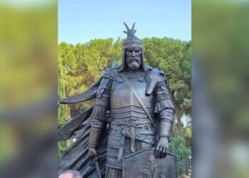 Busti i Skënderbeut me tiparet e Ramës! Reagon Berisha: Akt poshtërues antikombëtar