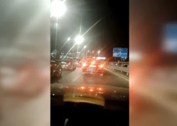 Çfarë po ndodh?! 16 km trafik në hyrje të Lushnjës! Policia “blindon” zonën