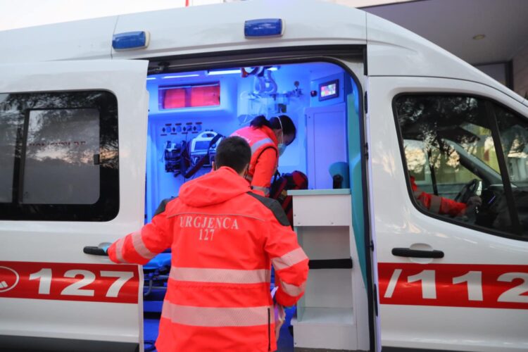 Ndërron jetë në spital 23-vjeçarja nga Kruja, kishte konsumuar një sasi medikamentesh