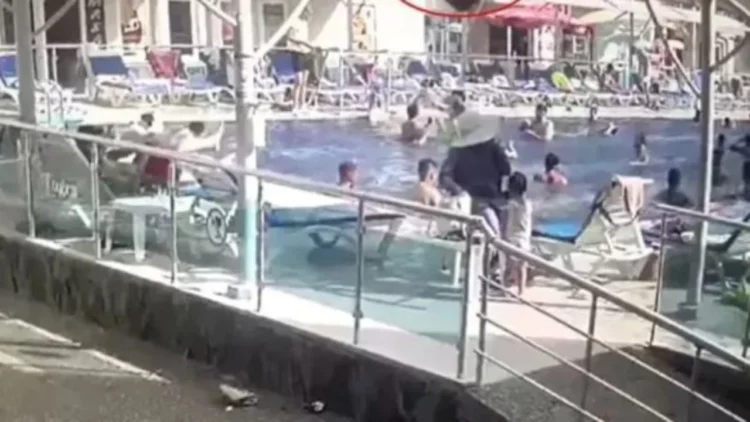 Vdes tragjikisht 37-vjeçarja! I bie kapaku i oxhakut teksa ndodhej në pishinë