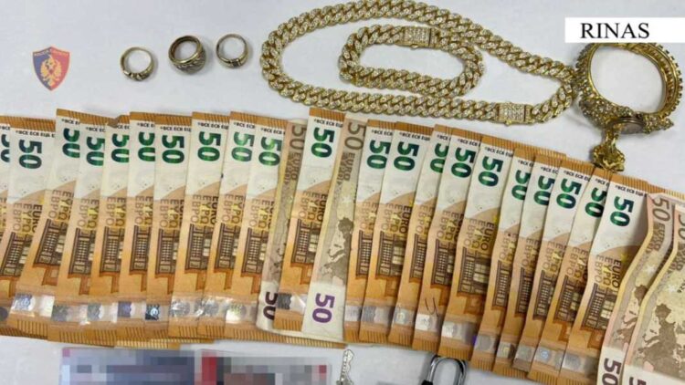 Vidhnin bagazhet në Rinas, arrestohet punëtori i Aeroportit, procedohet 1 tjetër