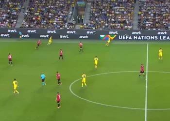 UKRAINË-SHQIPËRI/ Ndizet takimi, kuqezinjtë i afrohen tri herë golit me Laçin dhe Asanin