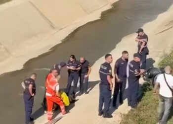 “Hiqej si zyrtar”, ja përse po ndiqte policia të riun që ra në Lanë me motor