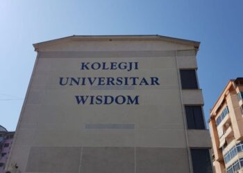 Diplomat false deri në 10 mijë euro/ Qeveria mbyll kolegjin universitar ‘Wisdom’