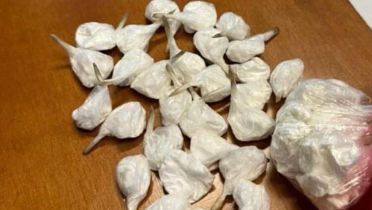 Hyri ilegalisht në Itali për të trafikuar drogë, kapet me 46 doza kokainë i riu shqiptar