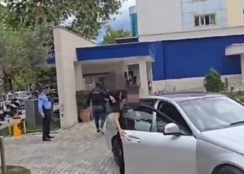 (Emri+video) “Jam Erion Veliaj, më duhen 50 mijë euro”, mashtruesi vihet në pranga teksa po merrte paratë