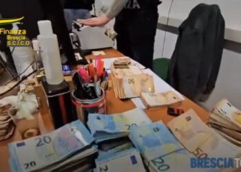 Trafikonin kokainë/ Goditet në 4 shtete grupi i Jurgen Kacurrit dhe Arjanit Malokut, gjendet valixhja dhe 2 çantat me 2.5 mln € cash