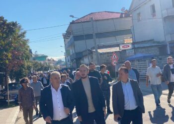 Salianji në krye të protestës së tregtarëve të Belshit: Nëse problemi nuk zgjidhet, do të bllokohet rruga