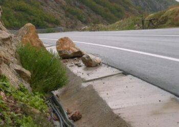 “Avullojnë” 20 milionë eurot e ARRSH-së për skarpatet e Rrugës së Arbrit