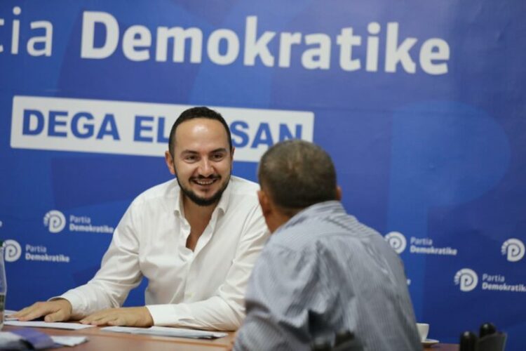 Salianji me strukturat e PD-së në Elbasan: Ndamë vizionin për projektin e fitores
