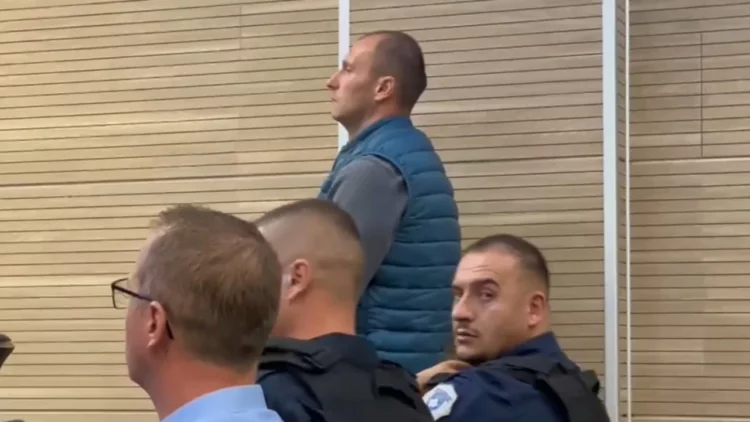 Shtyhet gjyqi i të akuzuarve të Banjskës: Tre në sallë, 42 në arrati