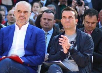 Mblidhet Asamblea e PS-së e Tiranës, Rama krah personazheve të SPAK: Veliajt dhe Manastirliut