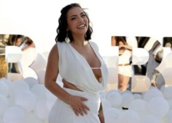 Mikela Pupa bullizohet për peshën, gazetarja: Shtatzënia është bekim, jo faj!