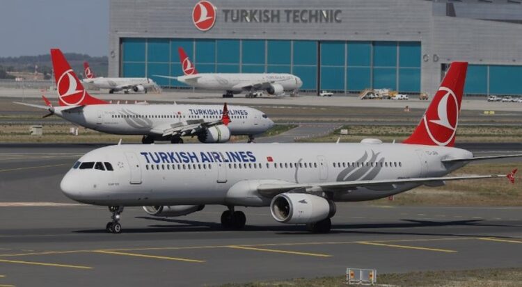Avioni i “Turkish Airlines” has në xhepa ajri, plagosen 6 pasagjerë