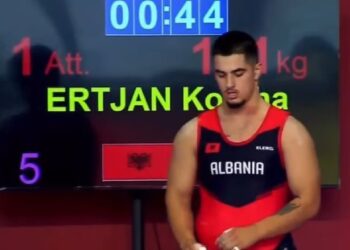 Ngre shtangën 191 kilogramë, Ertjan Kofsha i pesti në botë