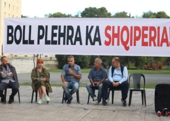 Qeveria synon rikthimin e importit të mbetjeve, aktivistët e shoqërisë civile paralajmërojnë protesta