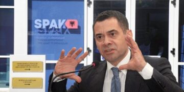 Prokuroria e Posaçme shtyn me tre muaj hetimet për Arben Ahmetaj