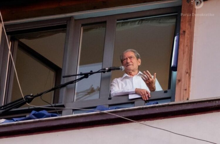 Berisha fton demokratët: Rikthehuni në shtëpinë tuaj në këtë moment historik