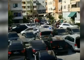 Të shtëna në Tiranë, dy të plagosur – Si ndodhi ngjarja