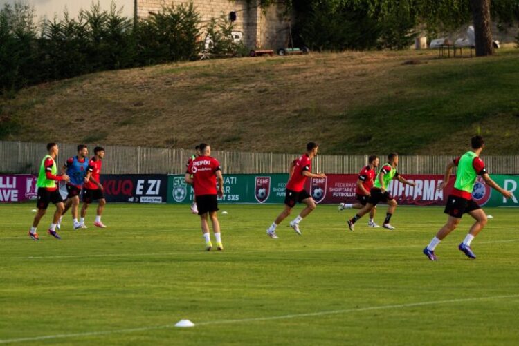 Kombëtarja nis përgatitjet për dy ndeshjet me Ukrainën dhe Gjeorgjinë