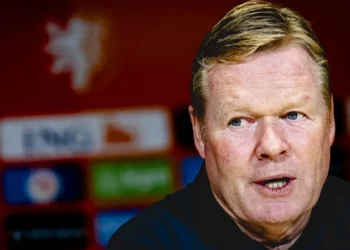 “Nuk mund të ndodhë”, Koeman kritikon yllin e United pas gabimit
