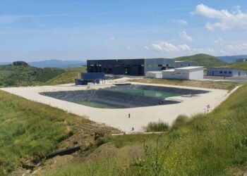 Korrupsioni me kontratat e mbetjeve po saboton turizmin në Vlorë