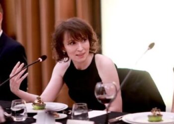 “U korruptua me një çantë Louis Vuitton”, drejtuesja e Bordit të Akreditimit të ASCAL mohon akuzat: Më kërkoni falje!