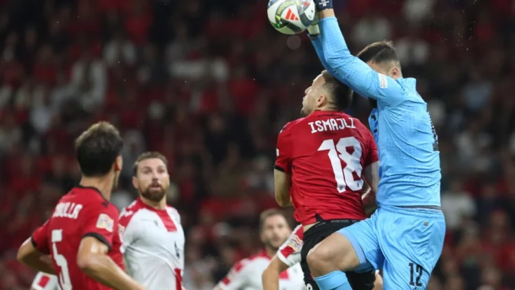 Shqipëria dorëzohet para Gjeorgjisë në “Air Albania” pa asnjë gjuajtje në portë