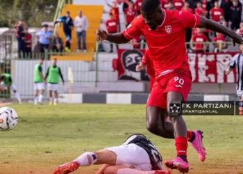 Goditet me sende të forta stafi i Partizanit në ndeshjen me Laçin