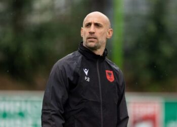 Formacioni i Sylvinhos/ Aktivizimi i Hoxhës nga minuta e parë, Zabaleta: Ja motivi