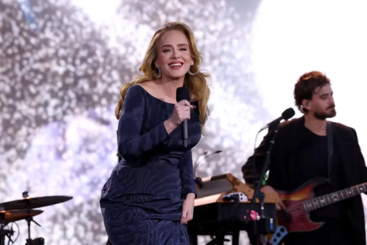 Adele njofton tërheqjen nga muzika