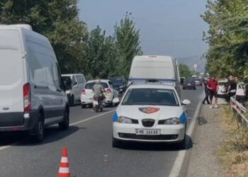Aksident me disa të plagosur në aksin Lezhë-Milot, mes tyre dy fëmijë